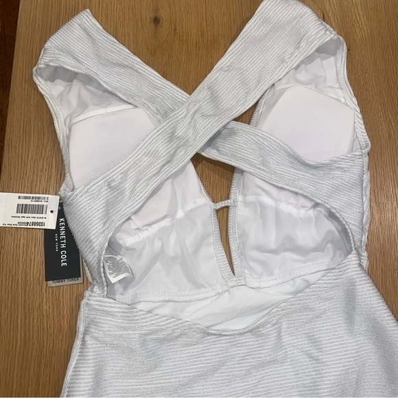 Kenneth Cole Shimmer Plunge One Piece White Medium - Picture 9 of 9